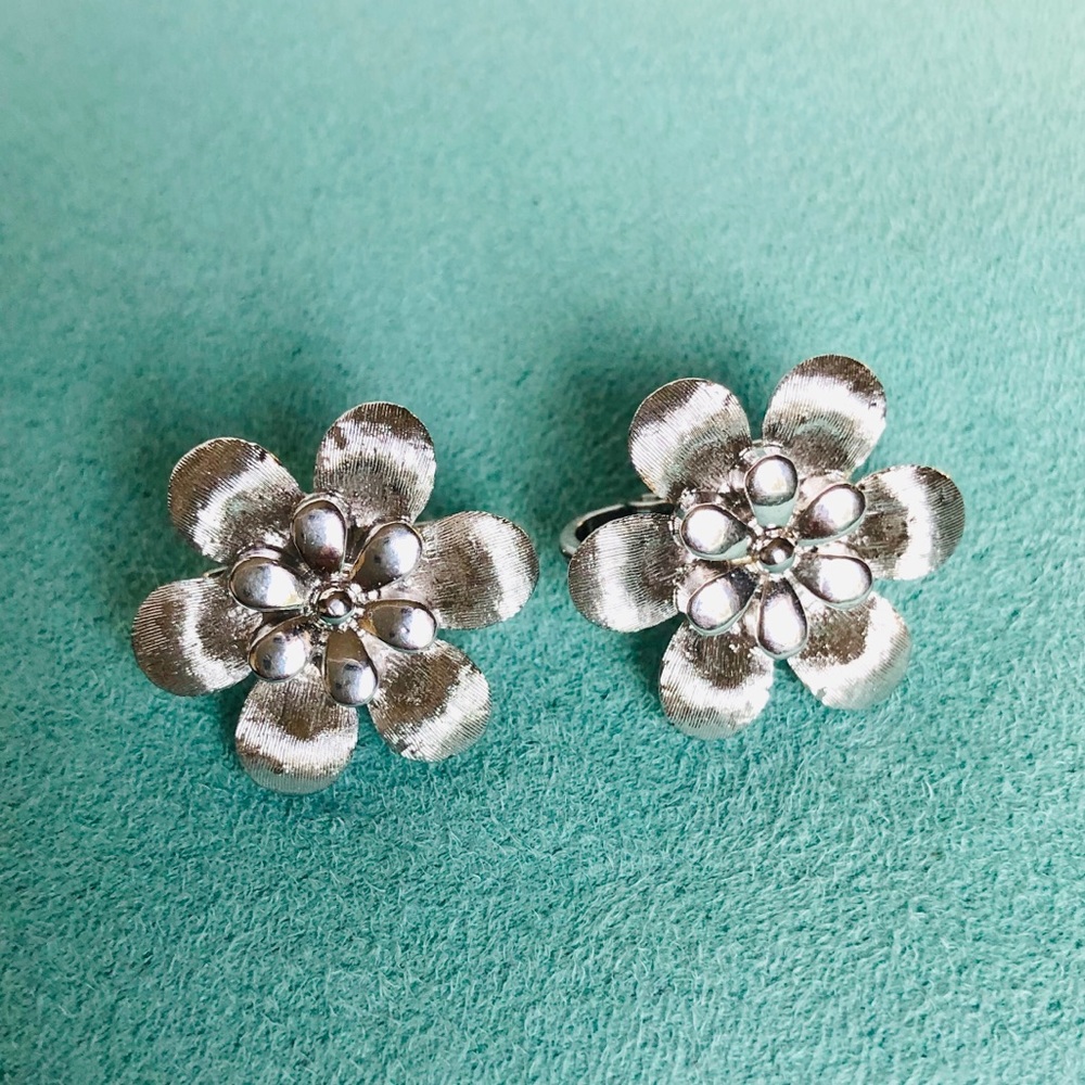 Vintage Trifari earrings